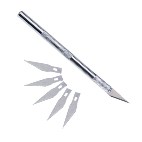 bisturiu tip cutter pentru diverse activitati cutter metalic de precizie cu 5 lame de rezerva argintiu cbd coral best deals 495989