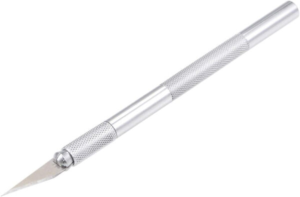 bisturiu tip cutter pentru diverse activitati cutter metalic de precizie cu 5 lame de rezerva argintiu cbd coral best deals 871998