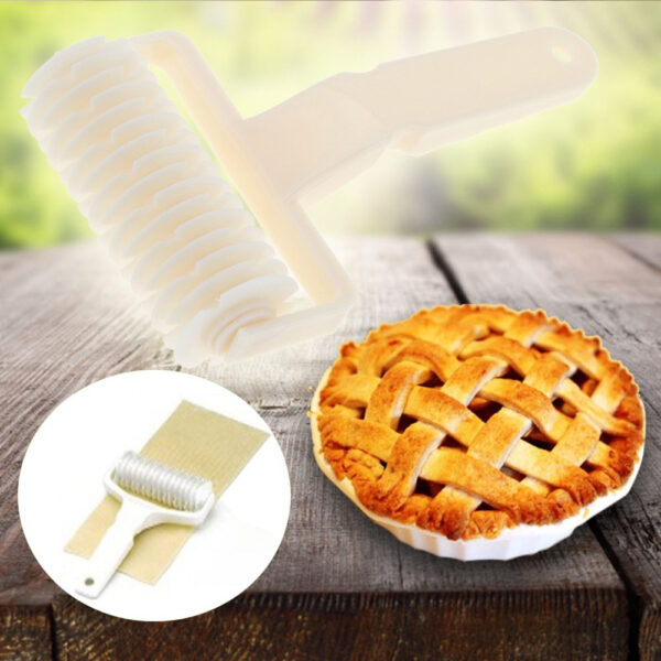 cutit roller pentru taiat modelat aluat pentru placinte foietaj si prajituri pvc alb 10 x 17 5 cm 418702