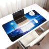 mousepad profesional pentru gaming 80 x 30 cm univers baza cauciucata si cusaturi laterale compatibil laptop sau calculator premium 301034