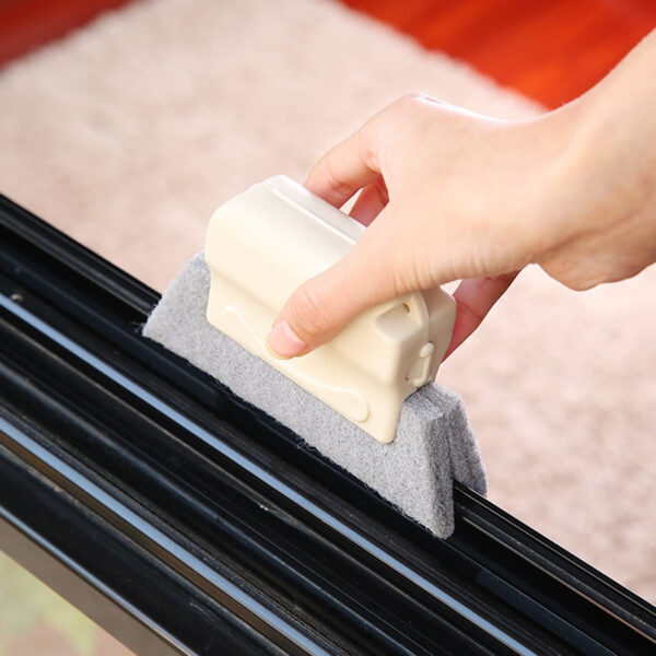 set 5 piese profesionale pentru curatarea tamplariei pvc a geamurilor termopan si a locurilor greu accesibile 3 bureti abrzivi si 2 perii dure cu mini 950535